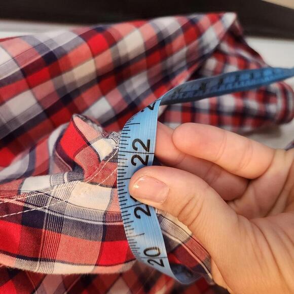 Wrangler Riata Women's XXL Red Plaid Button-Up Shirt - Picture 3 of 7